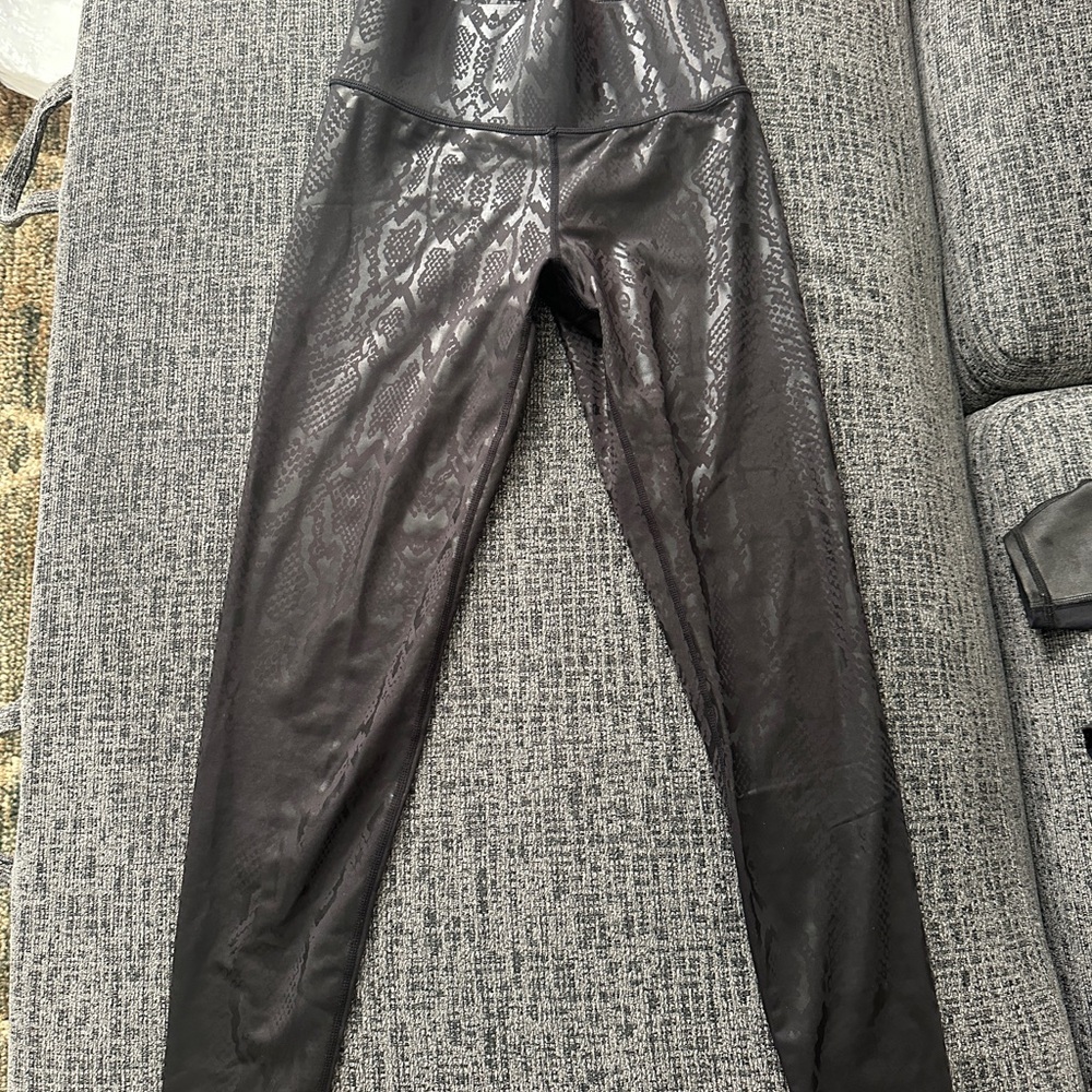 Terez Black Textured Leggings